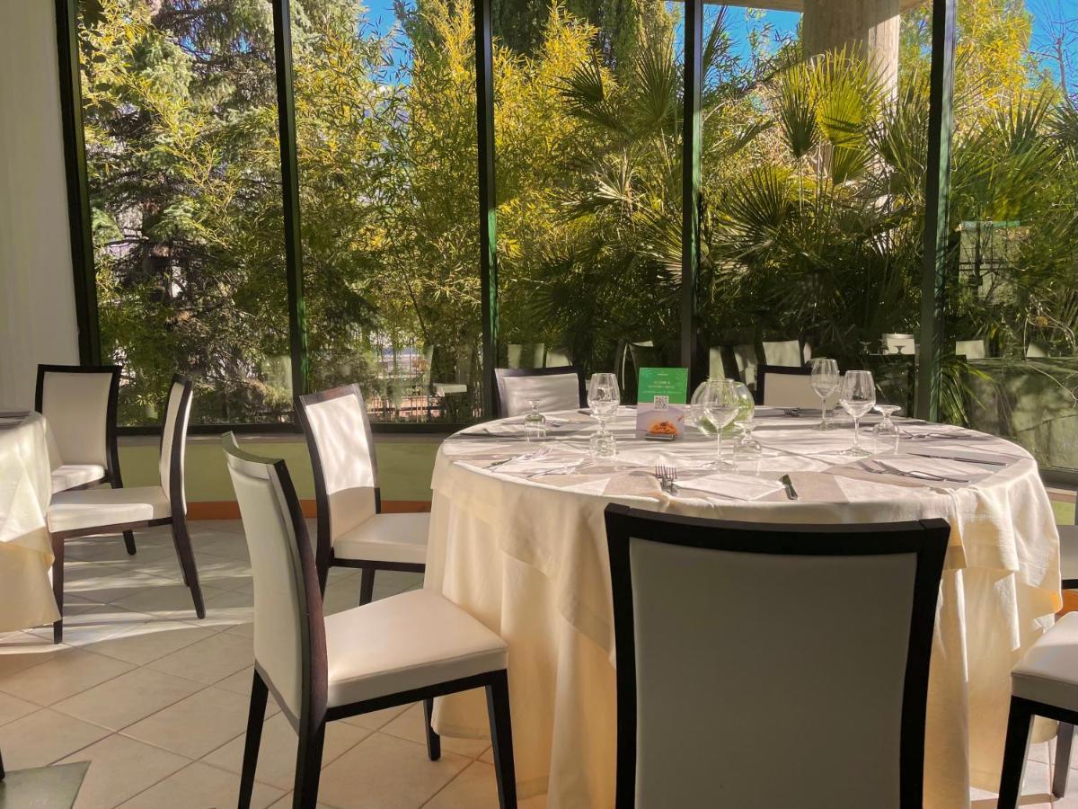 Hotel Santacroce Meeting Sulmona Exterior foto